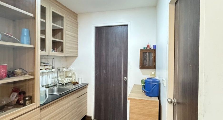Local comercial en venta de 4 habitaciones en Bang Bua Thong, Nonthaburi