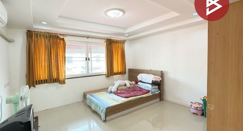 Local comercial en venta de 4 habitaciones en Bang Bua Thong, Nonthaburi