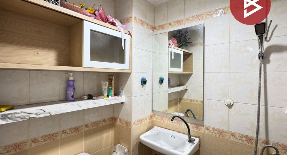 Local comercial en venta de 4 habitaciones en Bang Bua Thong, Nonthaburi