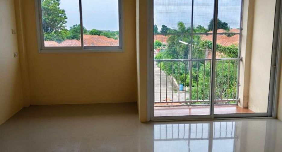 Продажа 3 спальни торговое помещение в Mueang Nakhon Sawan, Накхонсаван