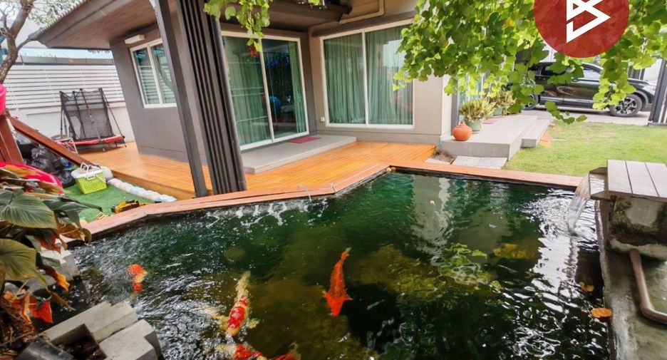 Casa en venta de 4 habitaciones en Sam Phran, Nakhon Pathom
