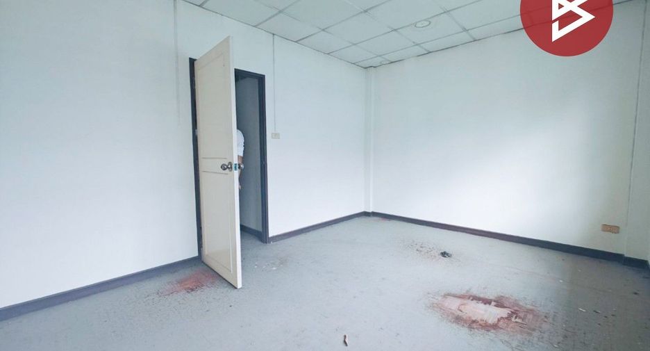 À vendre 4 chambres maison de ville à Mueang Samut Prakan, Samut Prakan