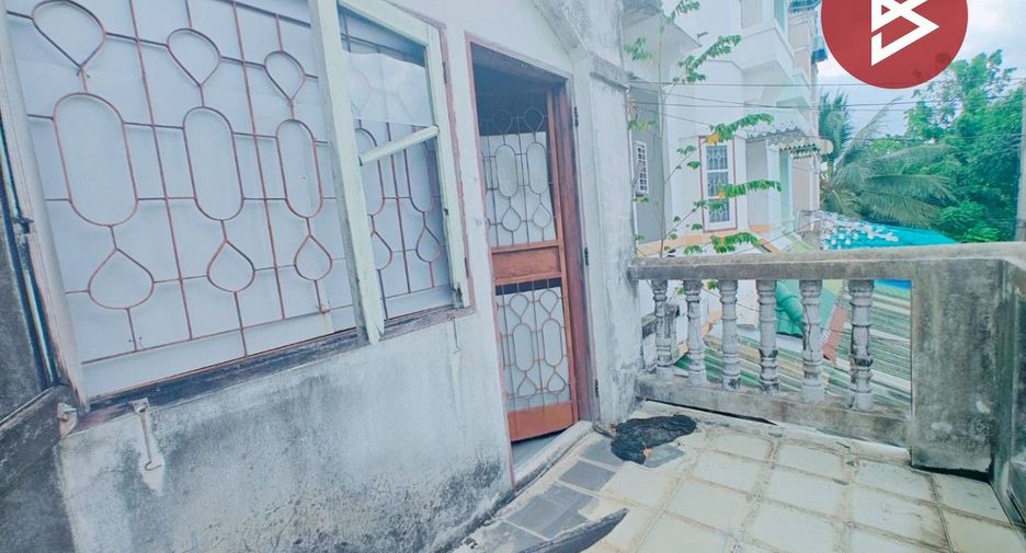 À vendre 4 chambres maison de ville à Mueang Samut Prakan, Samut Prakan