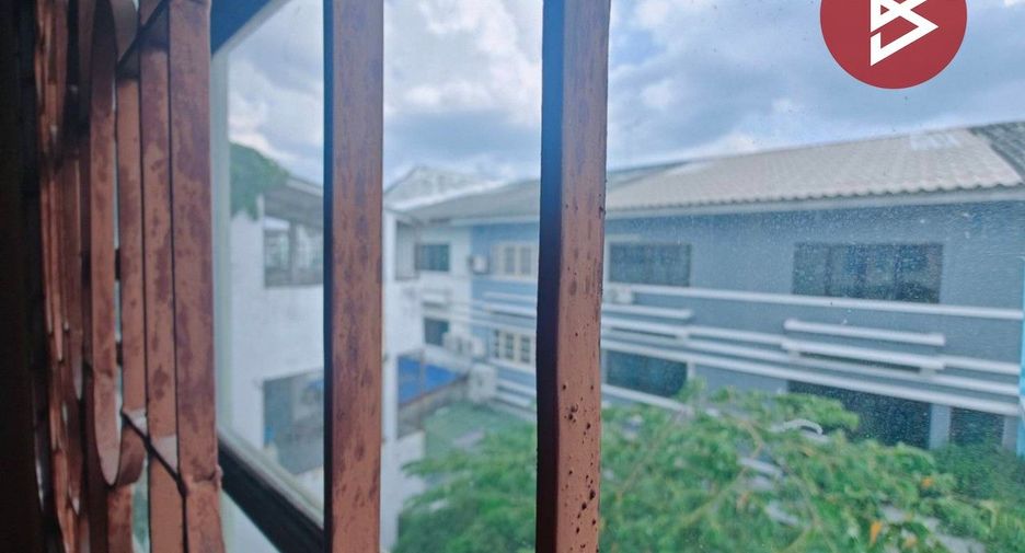 À vendre 4 chambres maison de ville à Mueang Samut Prakan, Samut Prakan