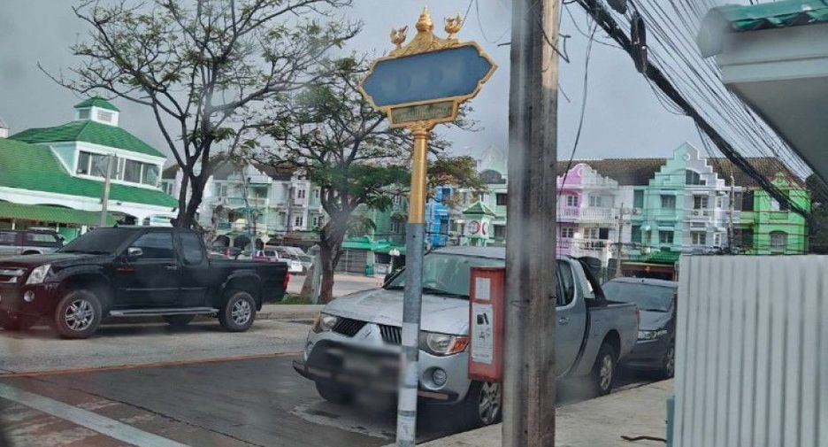 À vendre 4 chambres maison de ville à Mueang Samut Prakan, Samut Prakan