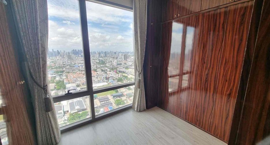 À vendre 2 chambres condo à Yan Nawa, Bangkok