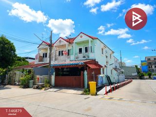 À vendre 2 chambres maison de ville à Mueang Samut Prakan, Samut Prakan