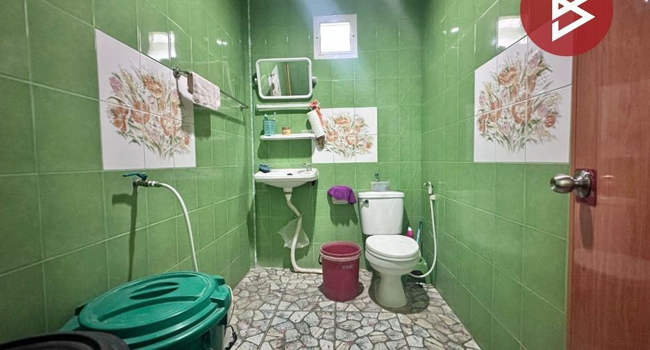 For sale 2 ベッドルーム house in Phanat Nikhom, Chonburi