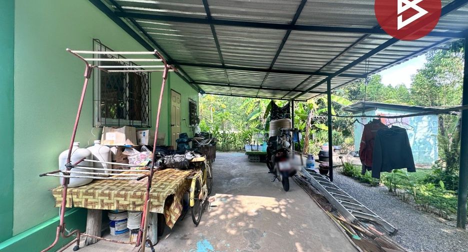 For sale 2 ベッドルーム house in Phanat Nikhom, Chonburi