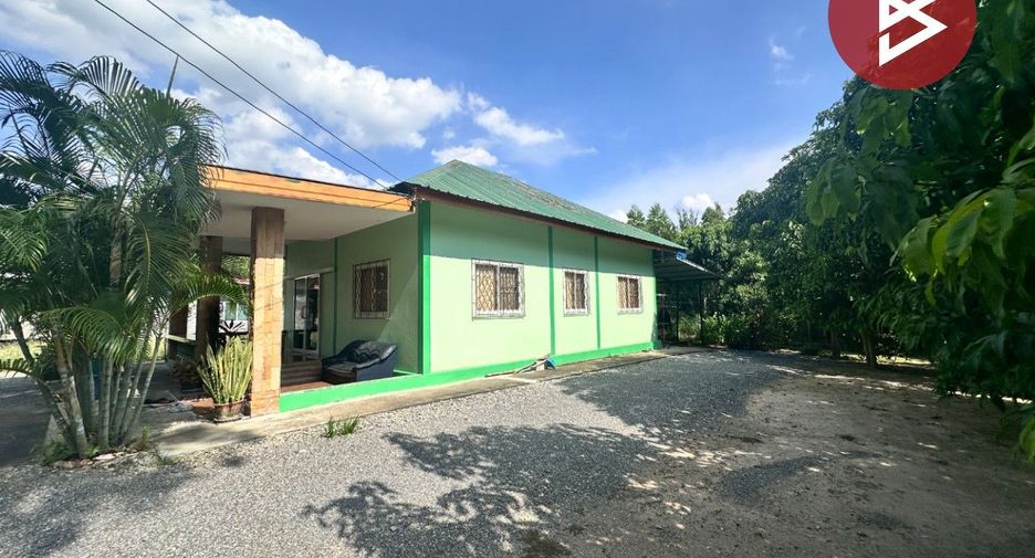For sale 2 ベッドルーム house in Phanat Nikhom, Chonburi