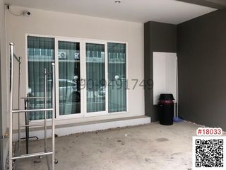 出租 3 卧室 联排别墅 在 Sai Mai, 曼谷