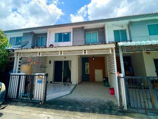 À vendre 3 chambres maison de ville à Mueang Samut Prakan, Samut Prakan