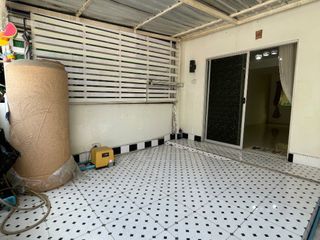 À vendre 3 chambres maison de ville à Mueang Samut Prakan, Samut Prakan