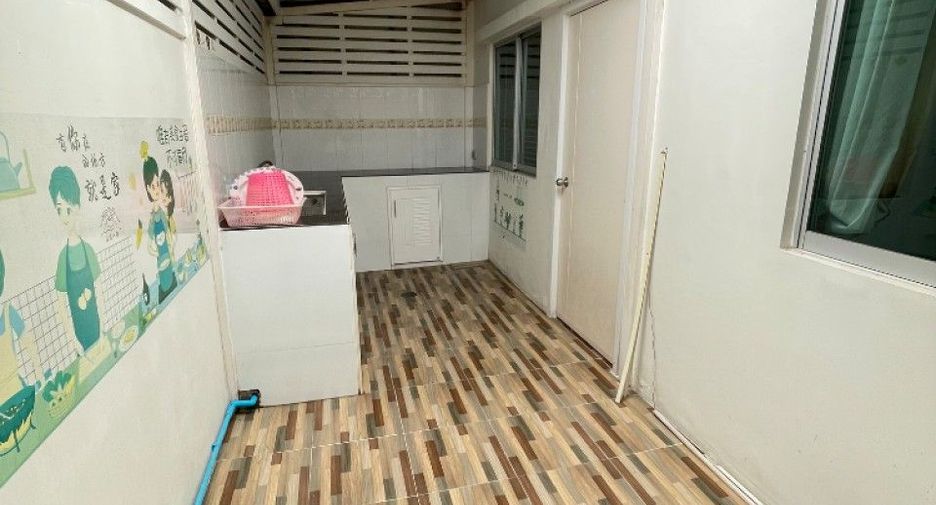 À vendre 3 chambres maison de ville à Mueang Samut Prakan, Samut Prakan