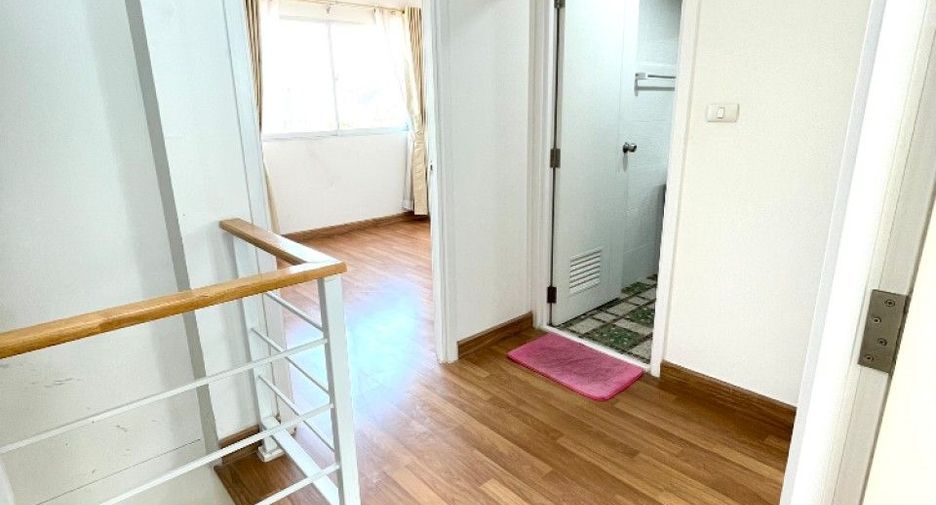 À vendre 3 chambres maison de ville à Mueang Samut Prakan, Samut Prakan