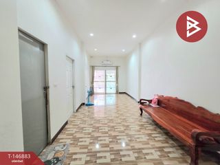 À vendre 2 chambres maison de ville à Si Racha, Chonburi