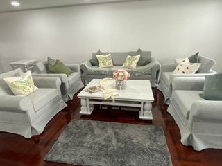 À louer 3 chambres appartement avec services à Watthana, Bangkok