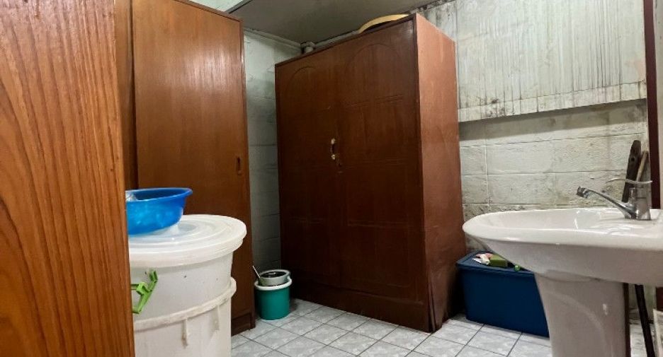 Reihenhaus zum Kauf mit 2 Zimmer in Bang Bua Thong, Nonthaburi