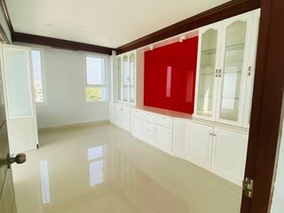 For sale 2 ベッドルーム condo in Mueang Rayong, Rayong