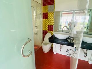 For sale 2 ベッドルーム condo in Mueang Rayong, Rayong
