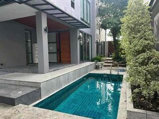 Villa en venta de 5 habitaciones en Watthana, Bangkok
