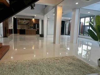 Villa en venta de 5 habitaciones en Watthana, Bangkok
