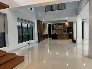Villa en venta de 5 habitaciones en Watthana, Bangkok