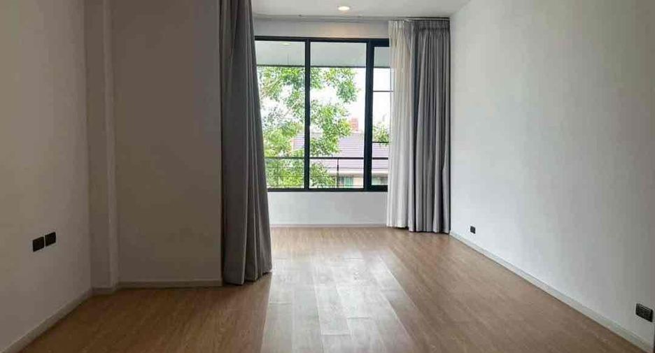 Villa en venta de 5 habitaciones en Watthana, Bangkok
