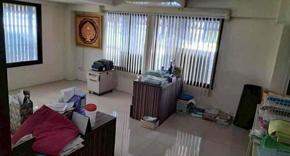 Oficina en venta de 6 habitaciones en Bang Kapi, Bangkok