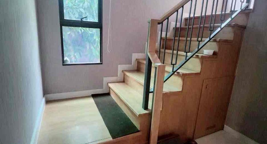 Haus zum Kauf mit 4 Zimmer in Don Mueang, Bangkok