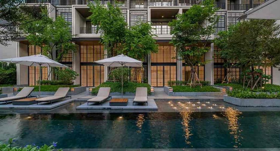 À louer 4 chambres maison de ville à Watthana, Bangkok