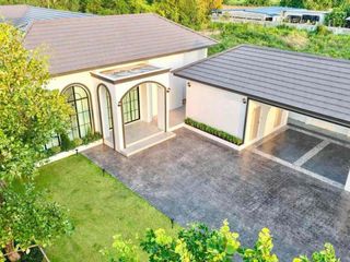 For sale 5 bedrooms villa in Bang Lamung, Chonburi