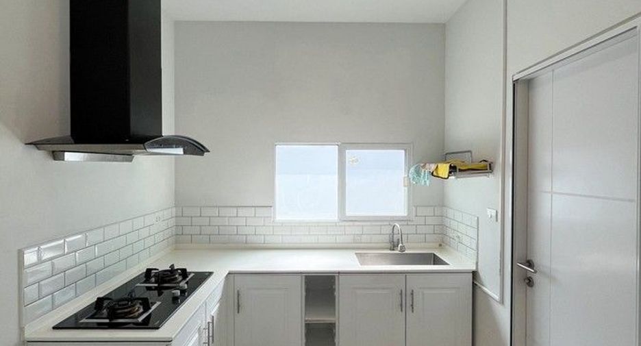 For sale 3 bedrooms house in Bang Bo, Samut Prakan