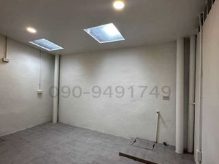 Reihenhaus zum Kauf mit 2 Zimmer in Khan Na Yao, Bangkok