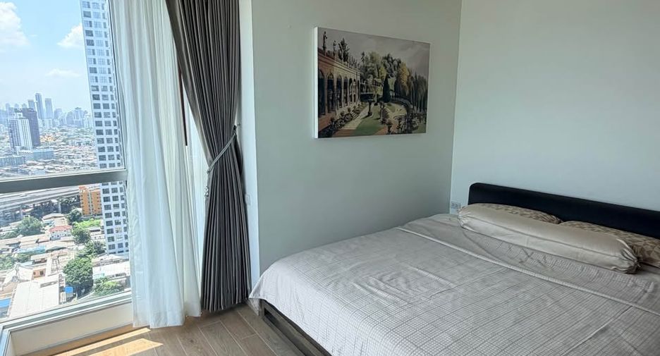 For rent 2 bedrooms condo in Phra Khanong, Bangkok