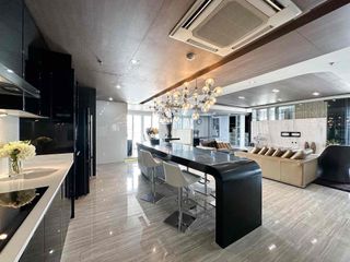Wohnung zur Miete mit 3 Zimmer in Watthana, Bangkok