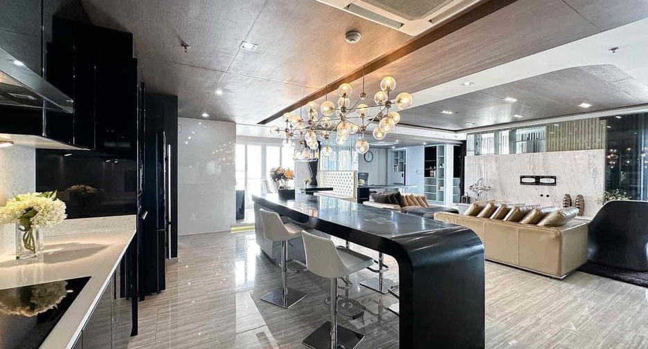 Wohnung zur Miete mit 3 Zimmer in Watthana, Bangkok