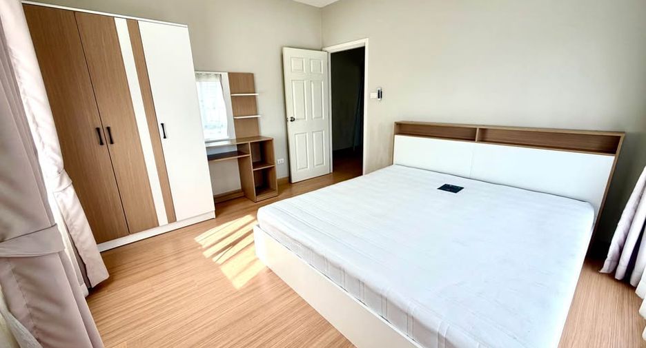 For rent 3 bedrooms house in San Kamphaeng, Chiang Mai