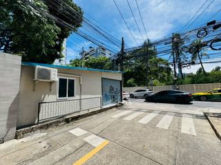 出租 和 出售 土地 在 Phra Khanong, 曼谷