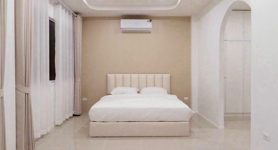 Villa en alquiler y en venta de 4 habitaciones en Saraphi, Chiang Mai