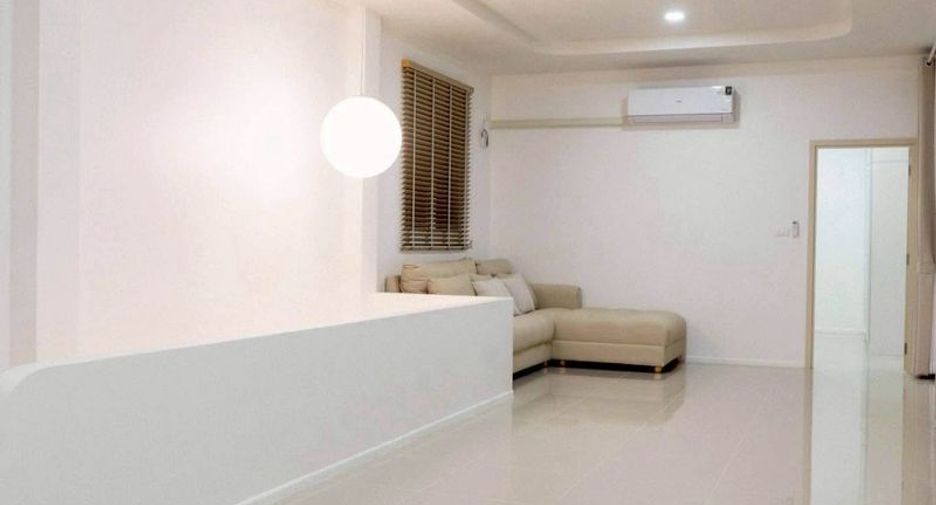 Villa en alquiler y en venta de 4 habitaciones en Saraphi, Chiang Mai
