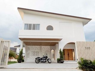 Villa en alquiler y en venta de 4 habitaciones en Saraphi, Chiang Mai
