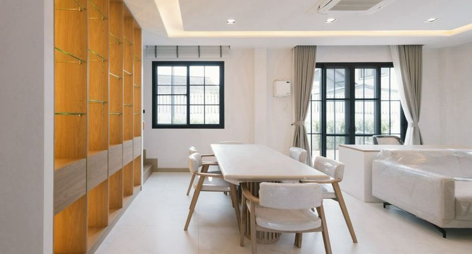 For sale 4 bedrooms villa in San Sai, Chiang Mai
