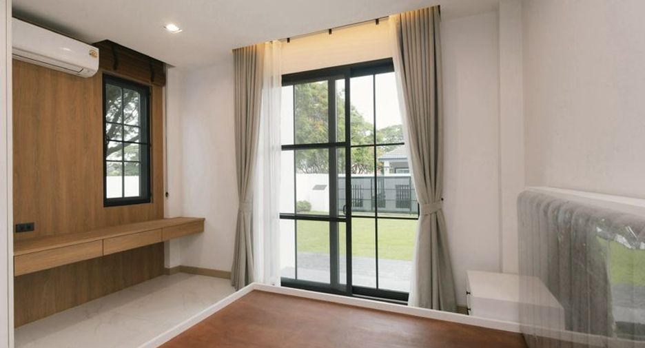 For sale 4 bedrooms villa in San Sai, Chiang Mai
