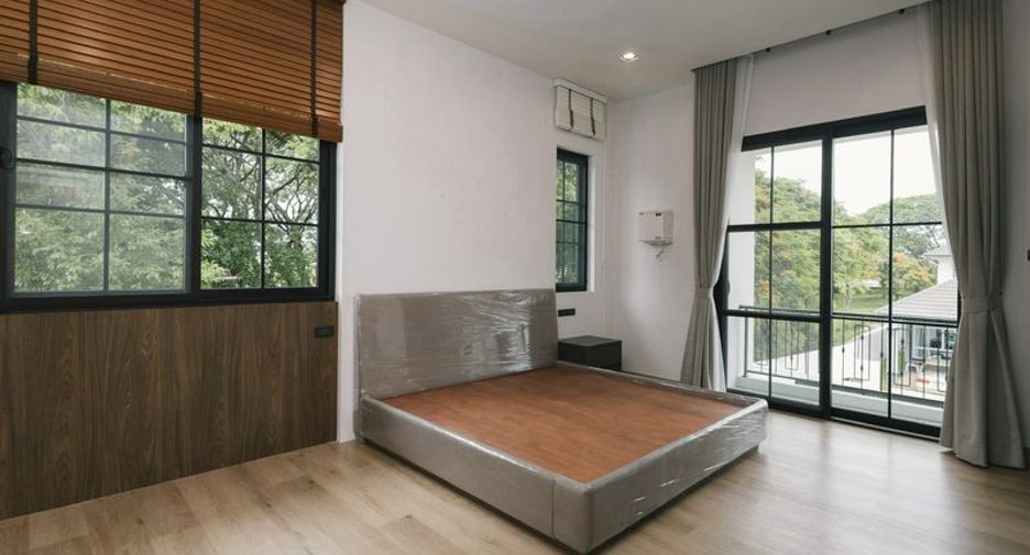 For sale 4 bedrooms villa in San Sai, Chiang Mai
