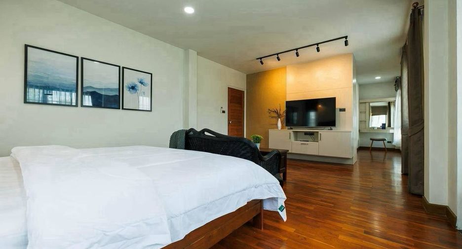 For sale 5 bedrooms villa in Mueang Chiang Mai, Chiang Mai