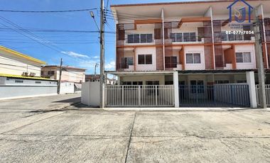 For sale 3 bedrooms house in Bang Khen, Bangkok