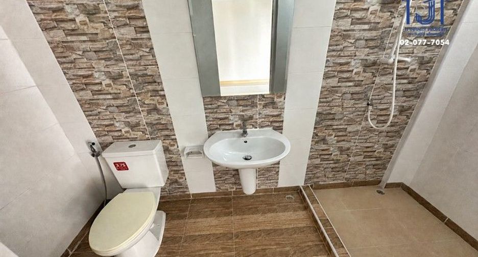 For sale 3 bedrooms house in Bang Khen, Bangkok