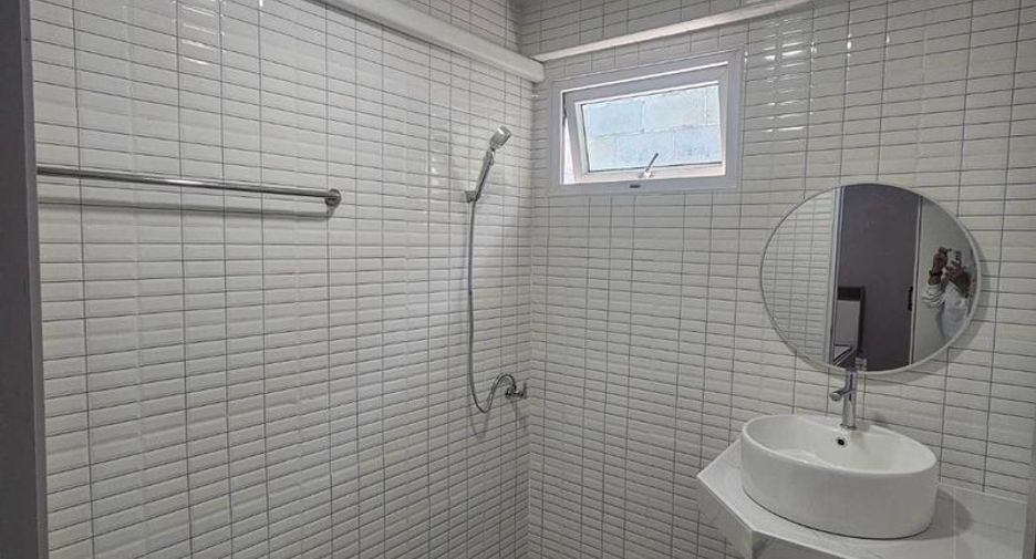 For sale 4 bedrooms townhouse in Si Racha, Chonburi