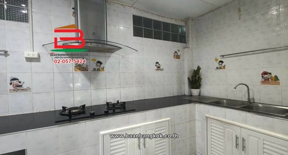 For rent 2 bedrooms townhouse in Thanyaburi, Pathum Thani